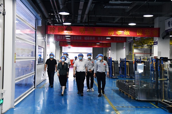省商务厅党组书记张锋到918博天堂集团参观考察